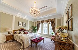 高級餐廳裝修設計天花燈和餐椅風格搭配技巧